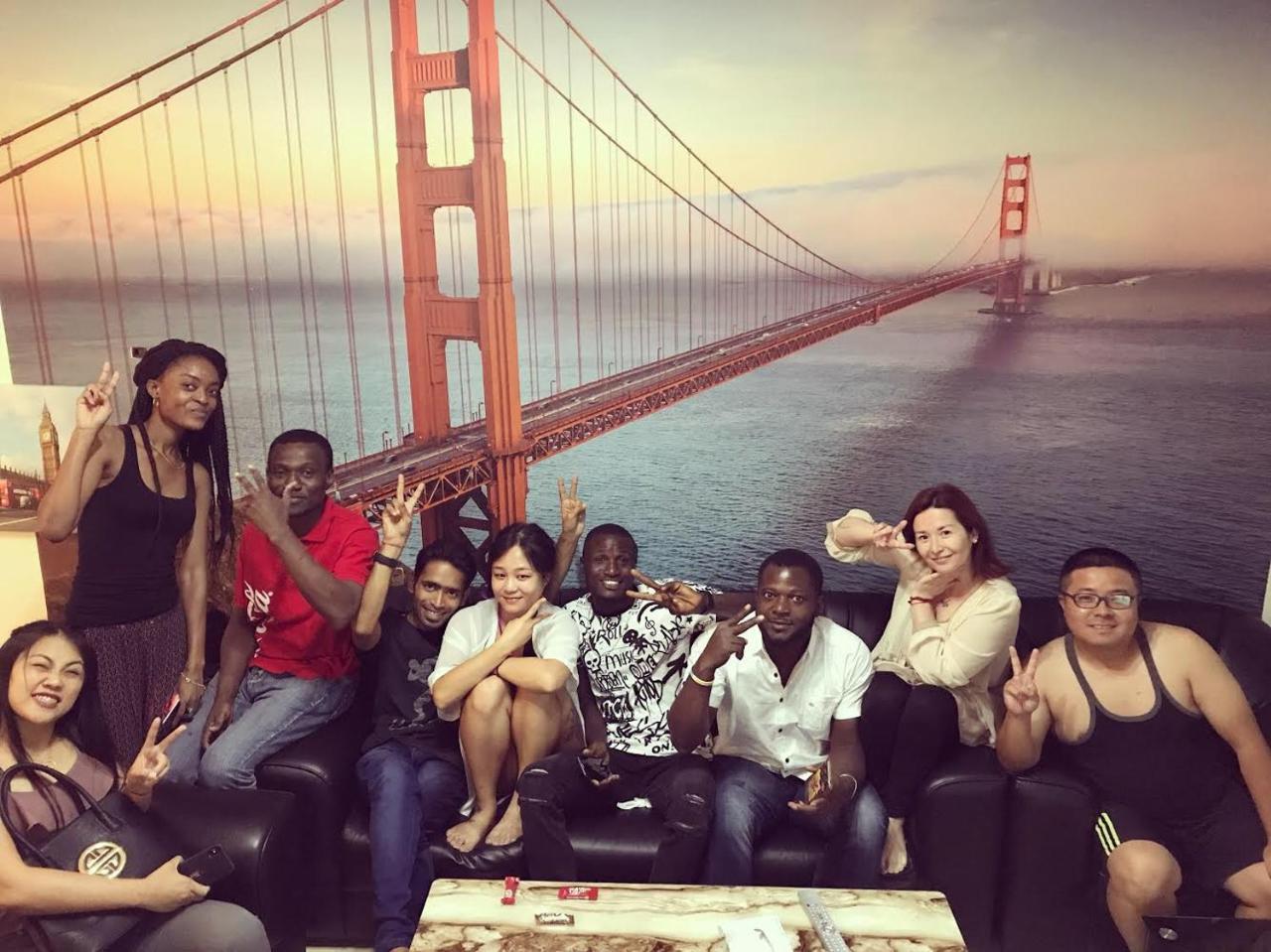 California Hostel ดูไบ ภายนอก รูปภาพ